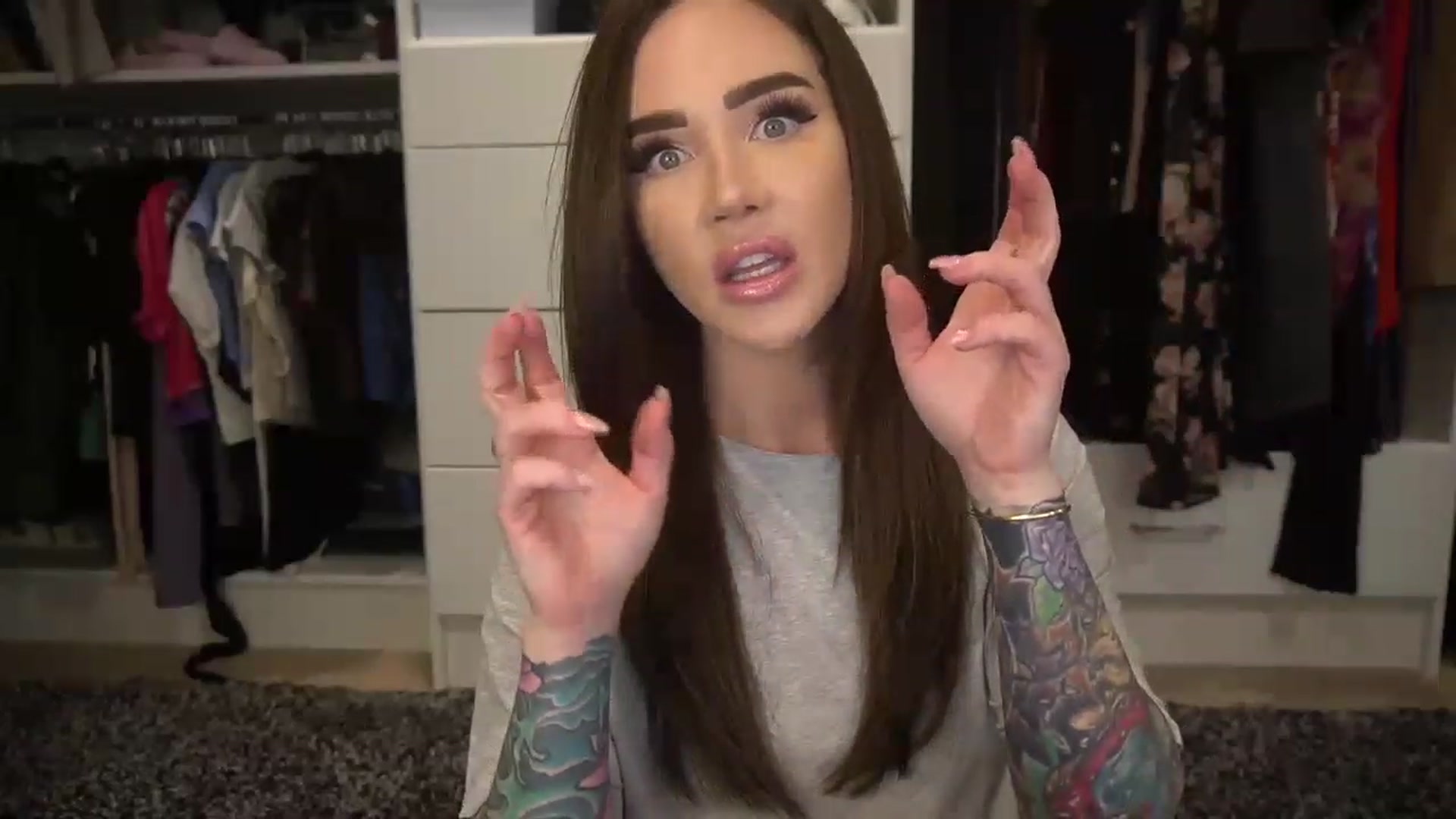 Gallery image thumbnail from VapePapi's myfreecams stream on, 04/21/2023, 22:33 image 14 of 20