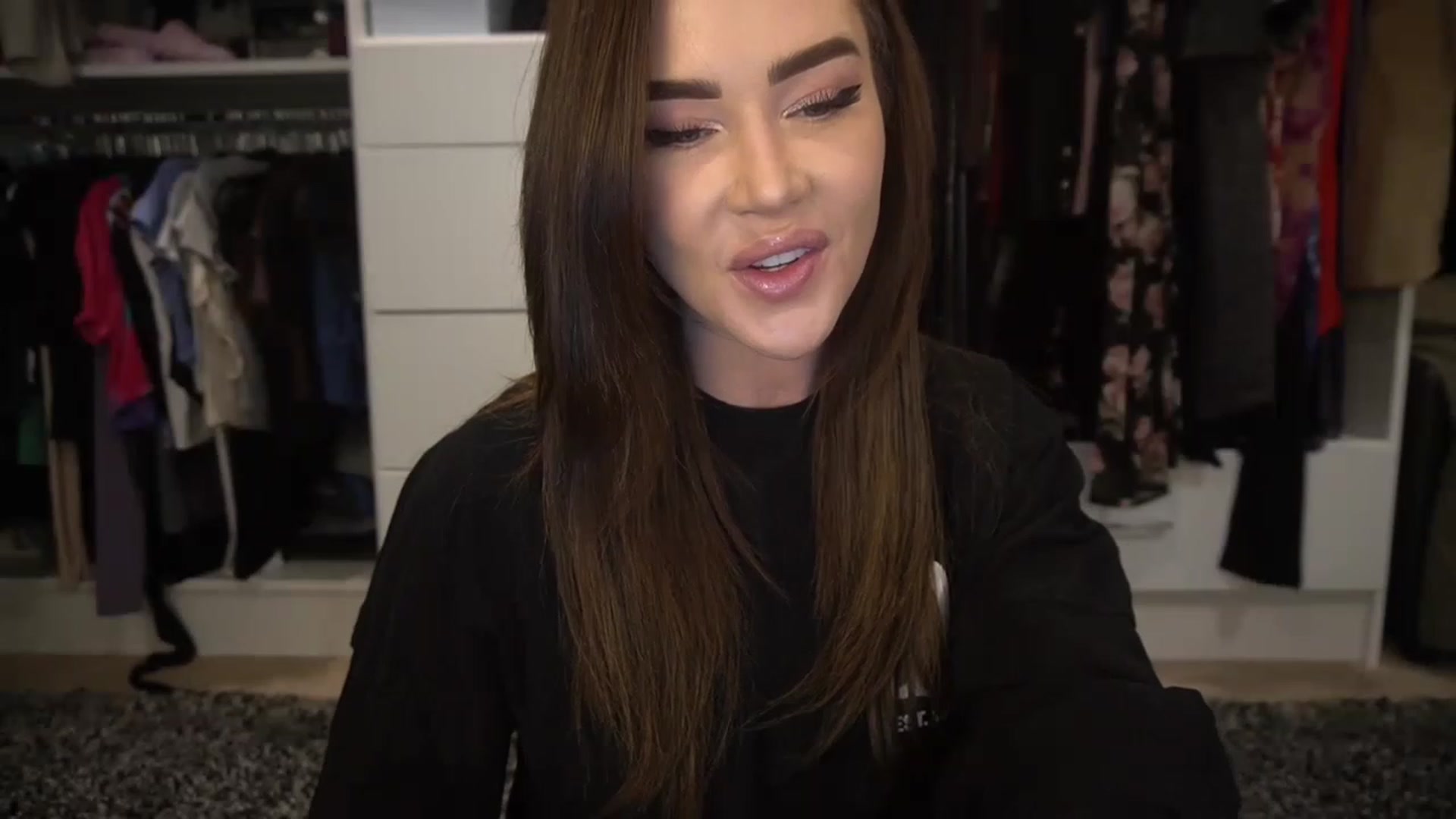 Gallery image thumbnail from VapePapi's myfreecams stream on, 04/23/2023, 19:44 image 18 of 20