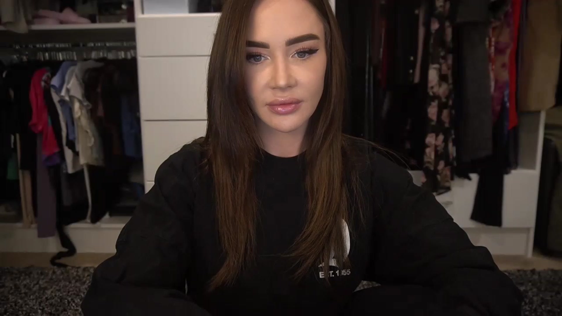 Gallery image thumbnail from VapePapi's myfreecams stream on, 04/23/2023, 19:44 image 12 of 20