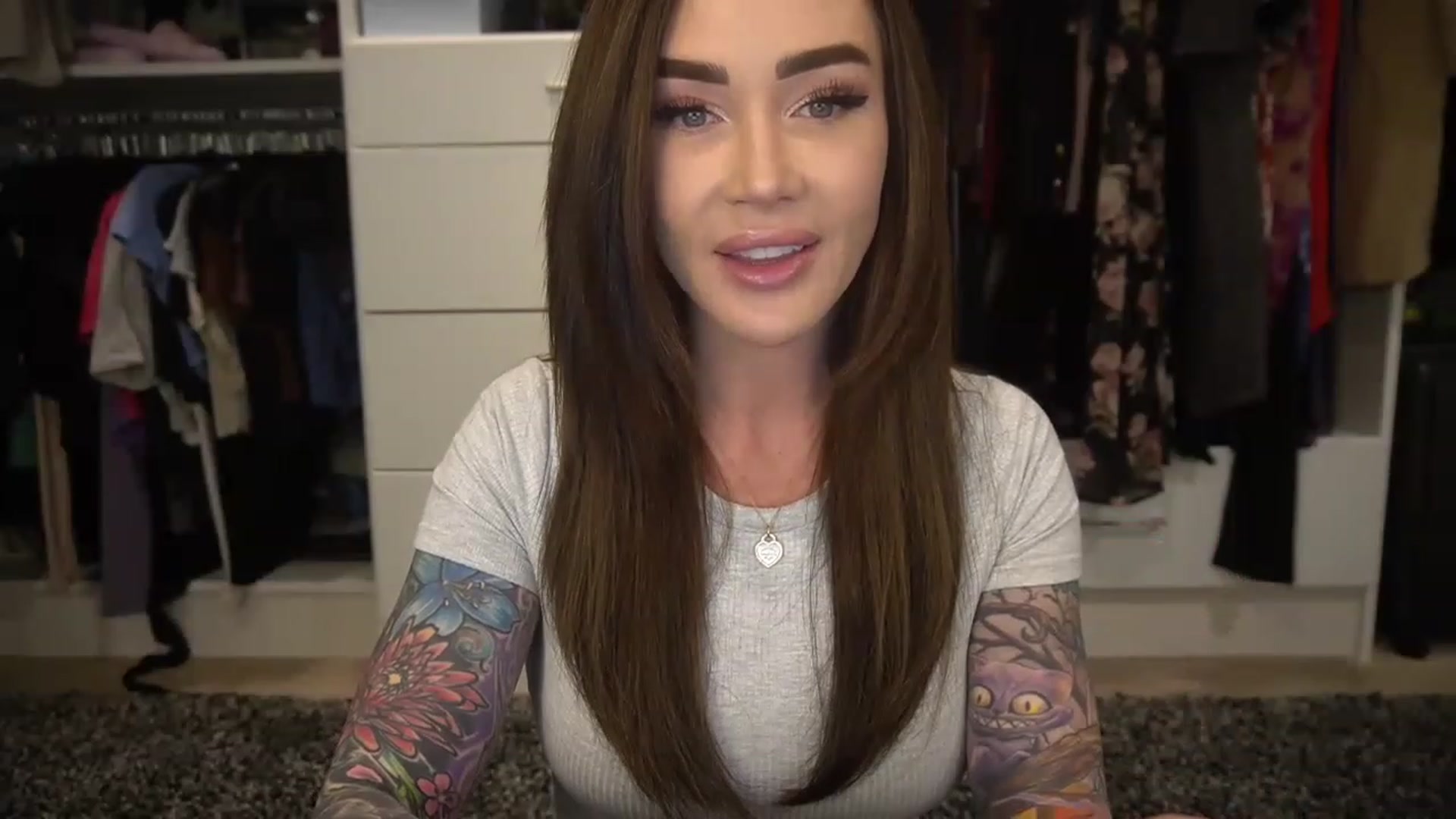 Gallery image thumbnail from VapePapi's myfreecams stream on, 04/26/2023, 22:34 image 12 of 20