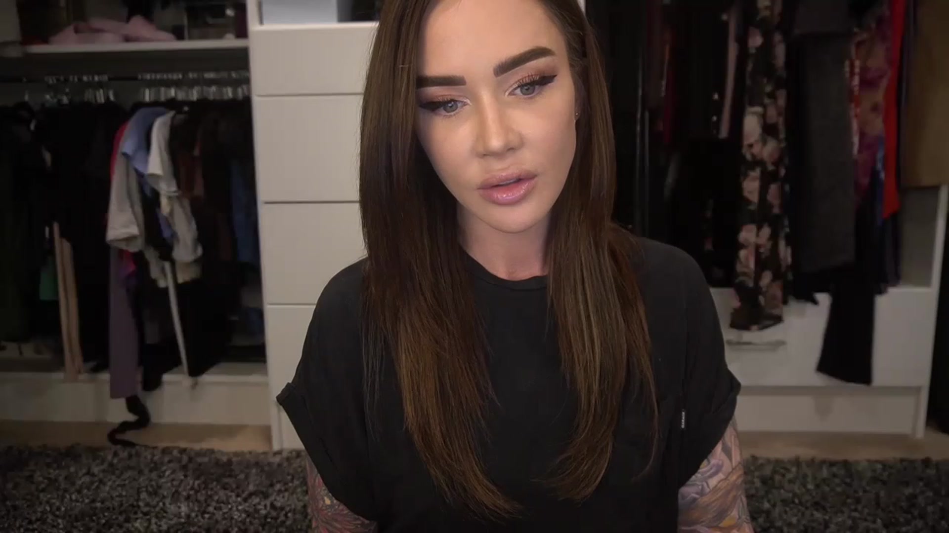 Gallery image thumbnail from VapePapi's myfreecams stream on, 04/27/2023, 22:32 image 17 of 20