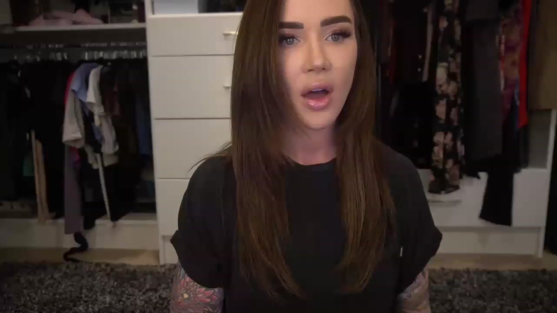 Gallery image thumbnail from VapePapi's myfreecams stream on, 04/27/2023, 22:32 image 2 of 20