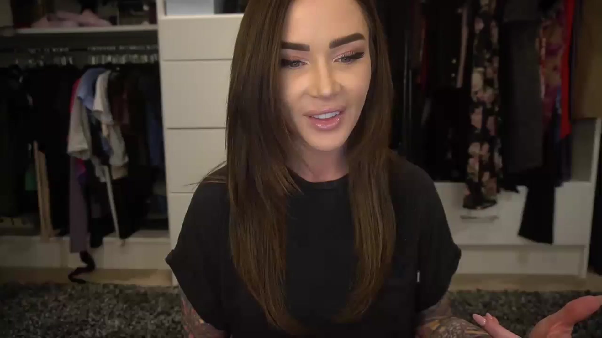 Gallery image thumbnail from VapePapi's myfreecams stream on, 04/27/2023, 22:32 image 4 of 20