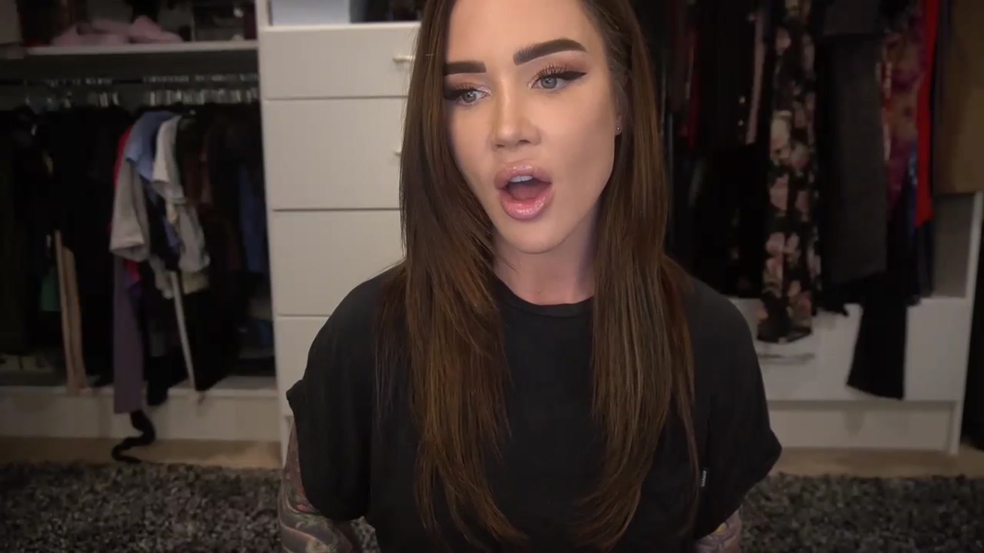 Gallery image thumbnail from VapePapi's myfreecams stream on, 04/27/2023, 22:32 image 19 of 20