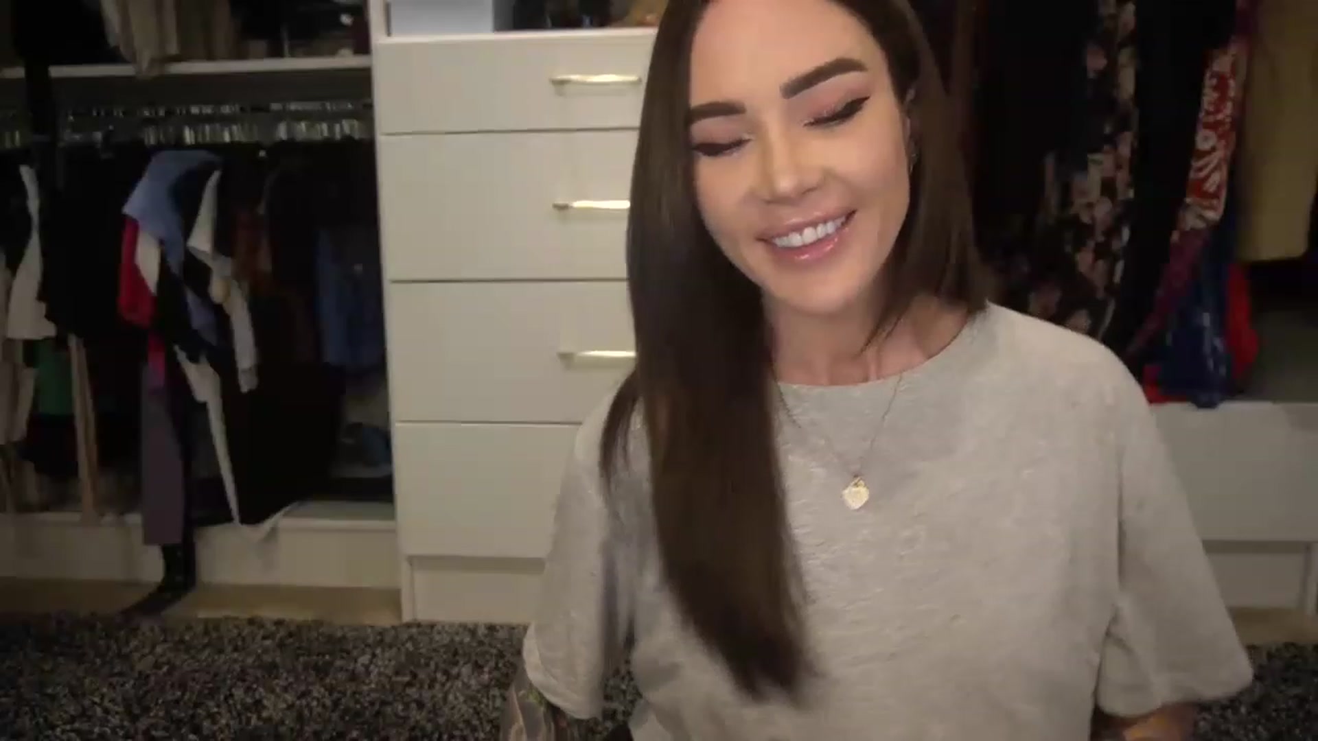 Gallery image thumbnail from VapePapi's myfreecams stream on, 05/03/2023, 22:31 image 17 of 20