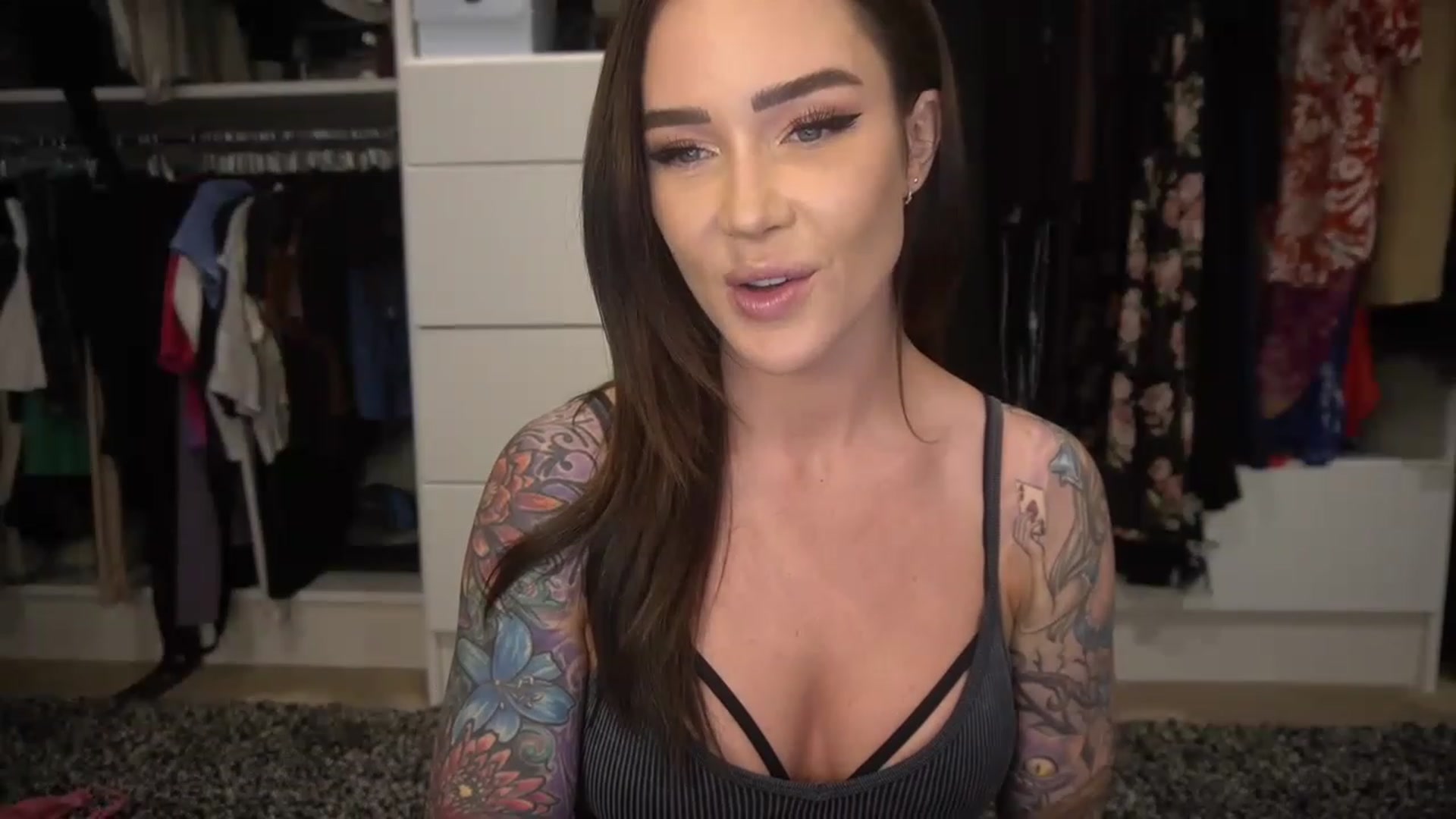 Gallery image thumbnail from VapePapi's myfreecams stream on, 05/09/2023, 22:27 image 14 of 20