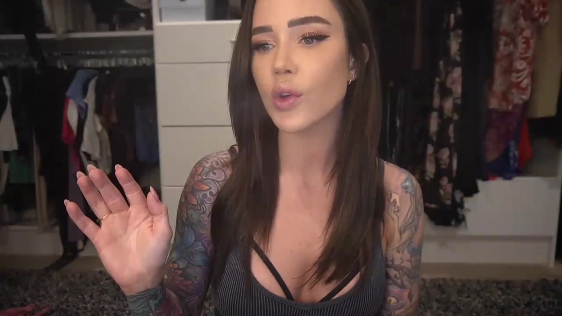 Gallery image thumbnail from VapePapi's myfreecams stream on, 05/09/2023, 22:27 image 4 of 20