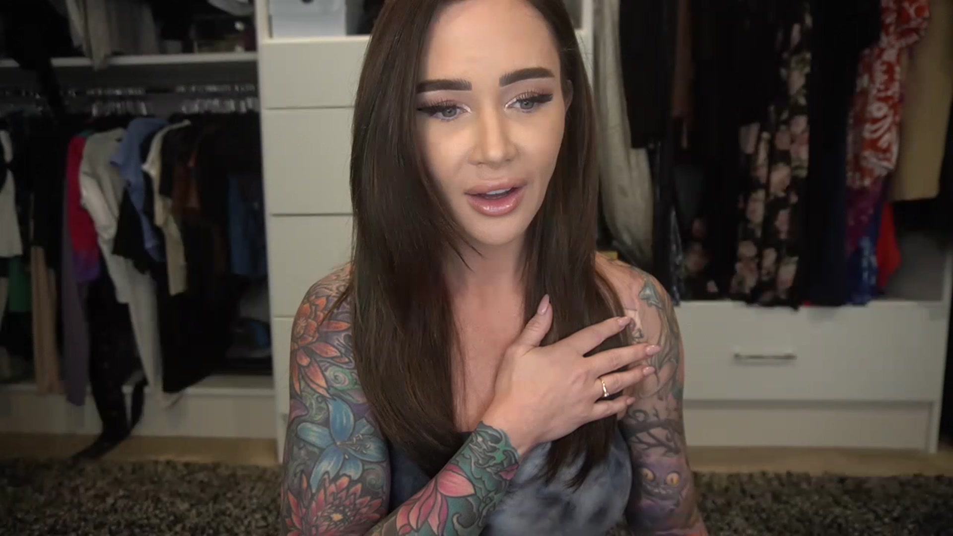 Gallery image thumbnail from VapePapi's myfreecams stream on, 05/14/2023, 20:01 image 19 of 20