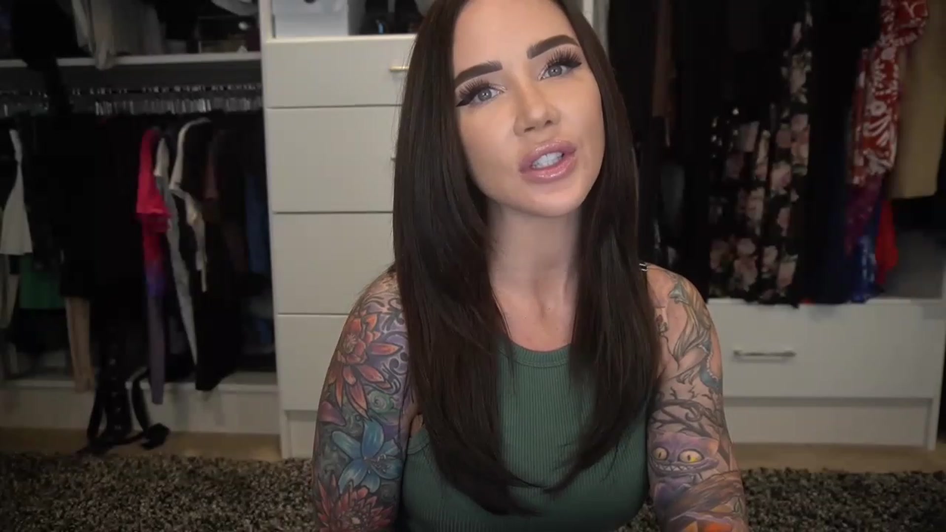 Gallery image thumbnail from VapePapi's myfreecams stream on, 05/22/2023, 22:18 image 12 of 20