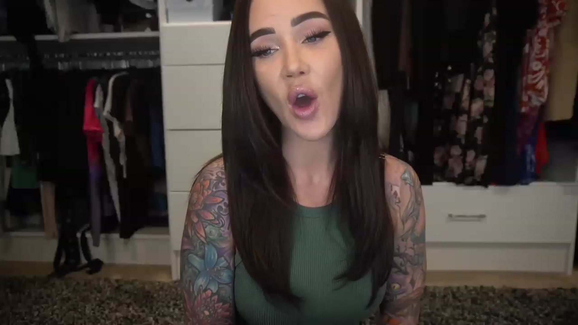 Gallery image thumbnail from VapePapi's myfreecams stream on, 05/22/2023, 22:18 image 4 of 20