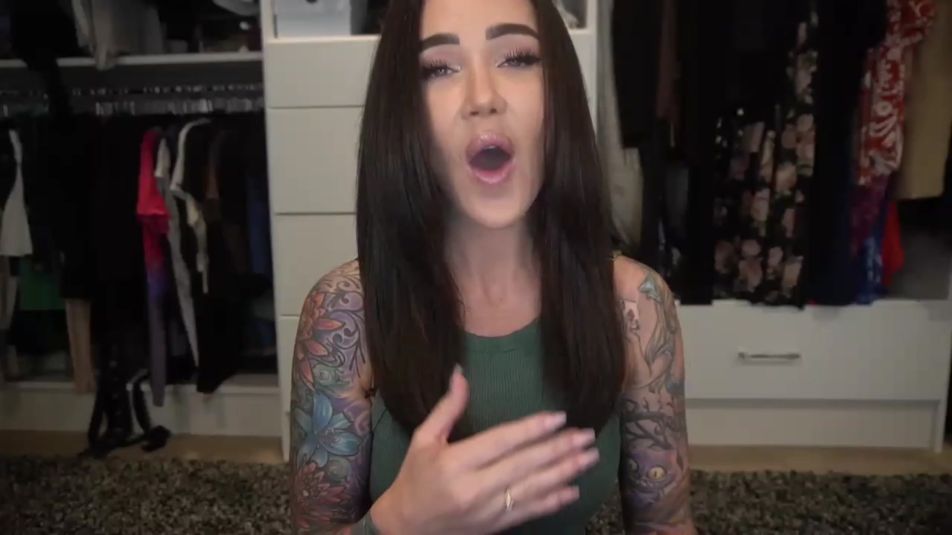 Gallery image thumbnail from VapePapi's myfreecams stream on, 05/22/2023, 22:18 image 9 of 20