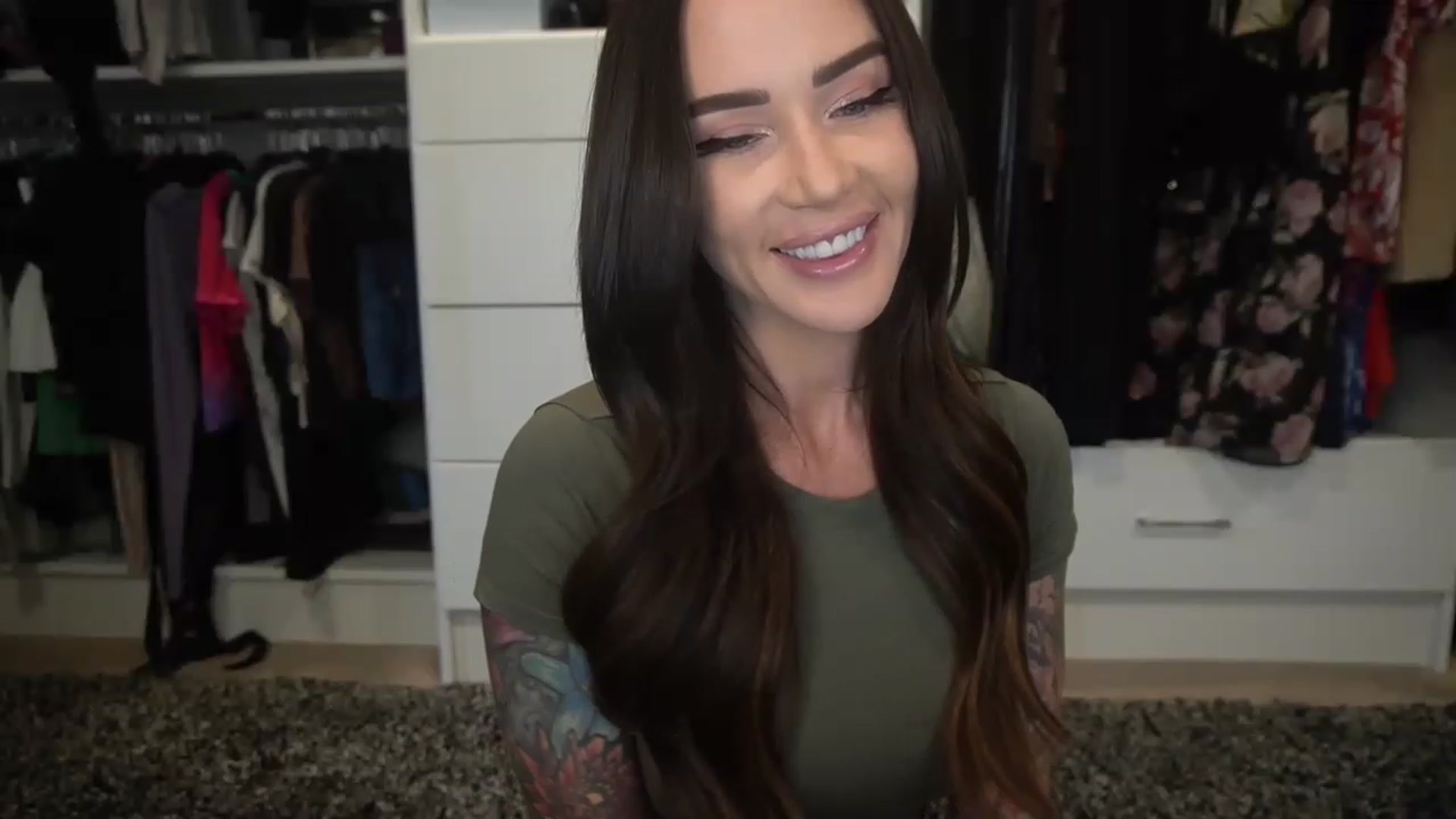 Gallery image thumbnail from VapePapi's myfreecams stream on, 06/07/2023, 22:29 image 16 of 20