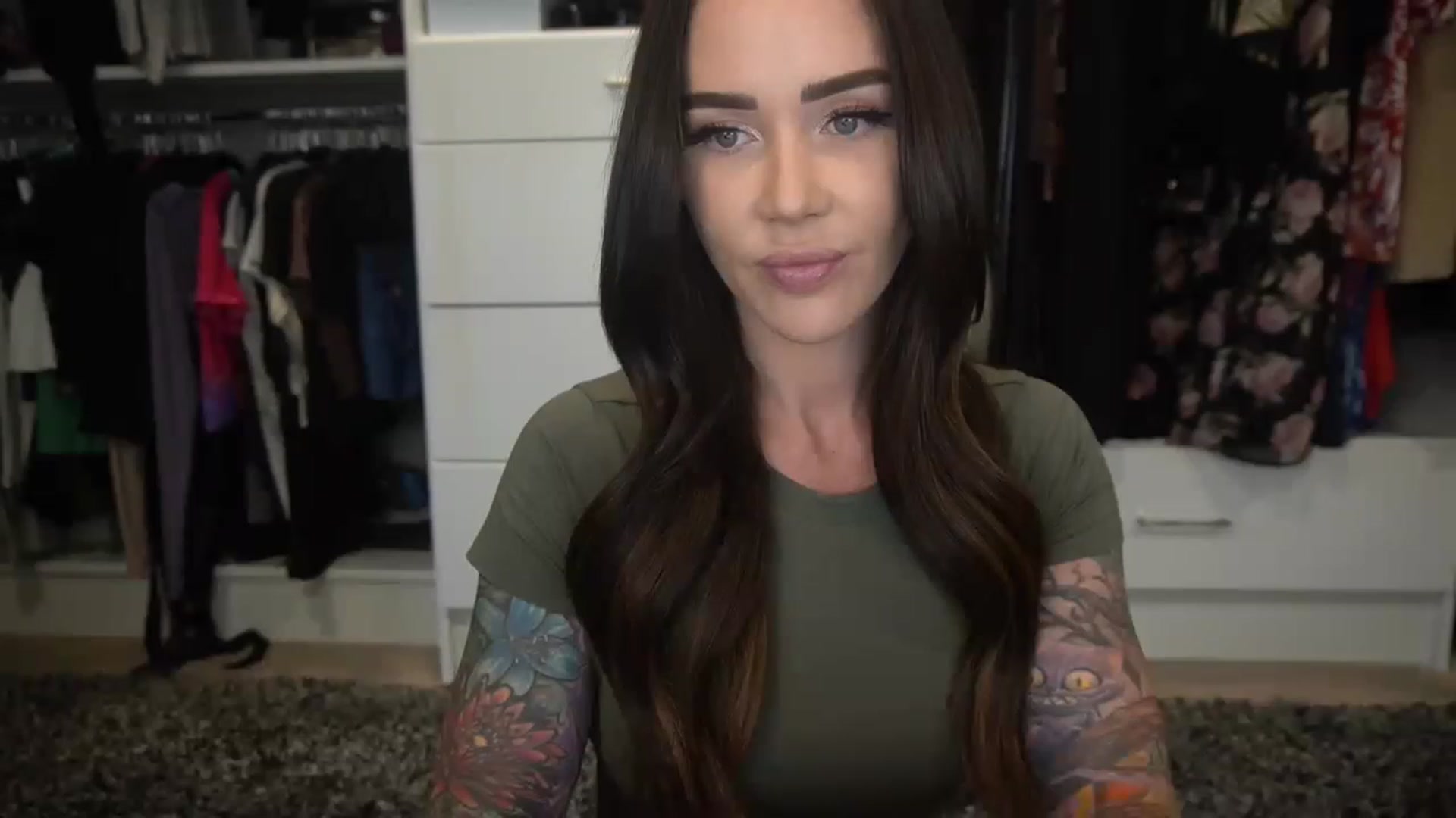 Gallery image thumbnail from VapePapi's myfreecams stream on, 06/07/2023, 22:29 image 17 of 20
