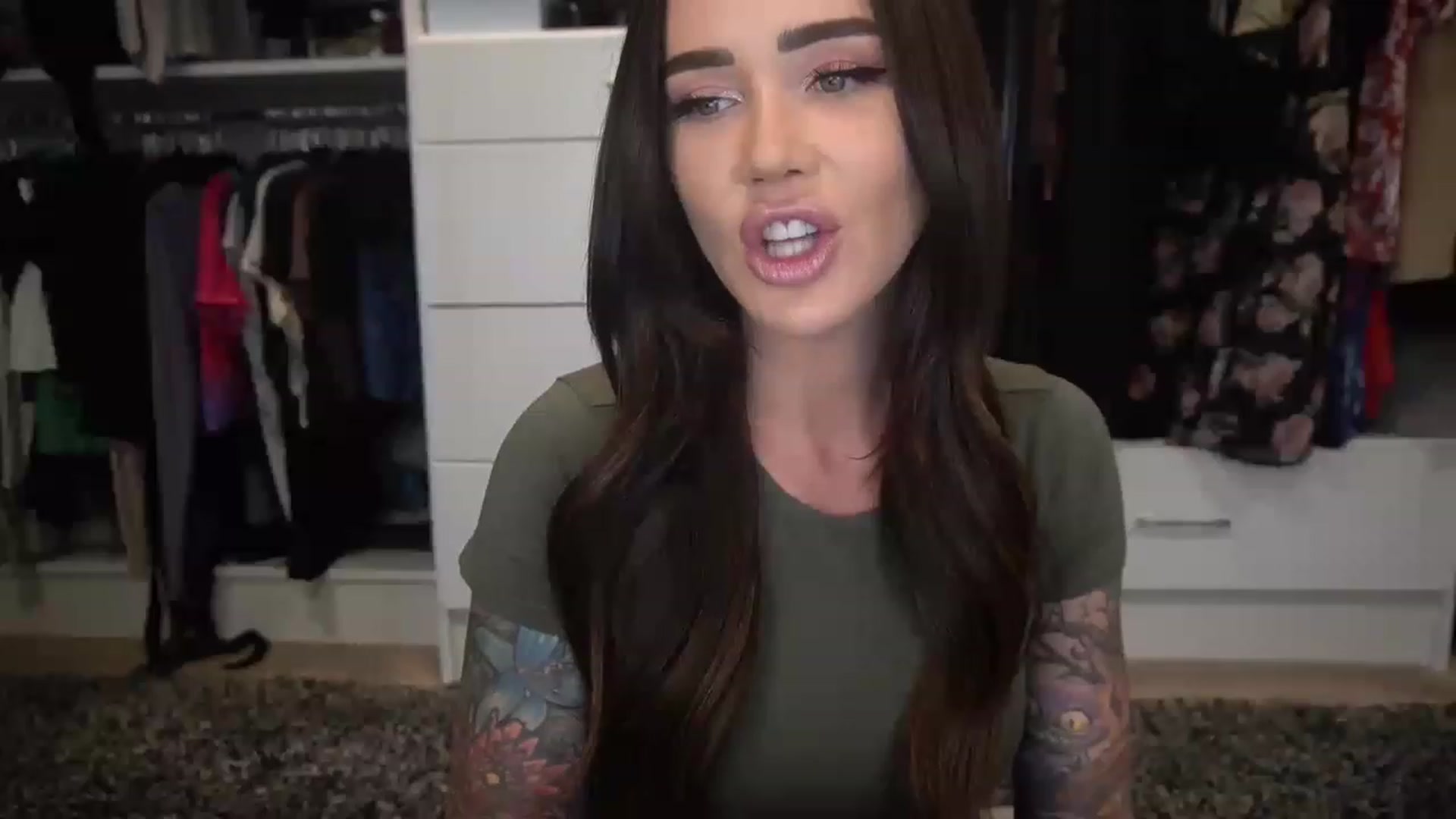 Gallery image thumbnail from VapePapi's myfreecams stream on, 06/07/2023, 22:29 image 4 of 20