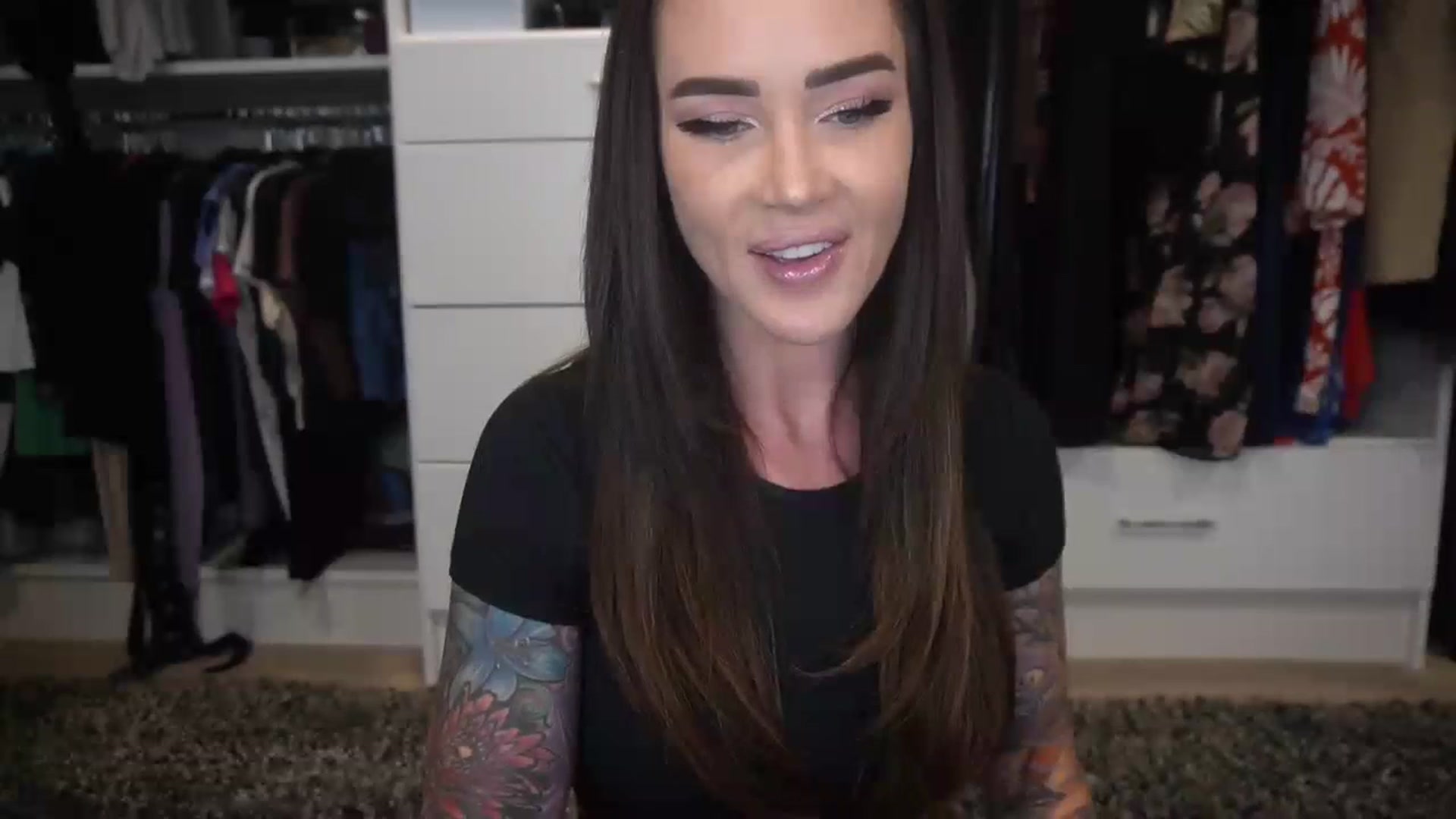 Gallery image thumbnail from VapePapi's myfreecams stream on, 06/09/2023, 20:57 image 8 of 20