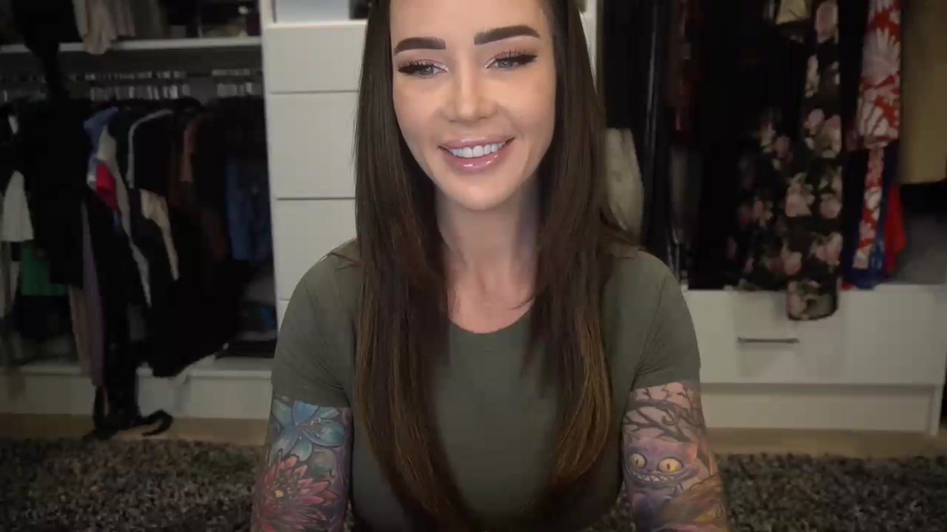 Gallery image thumbnail from VapePapi's myfreecams stream on, 06/11/2023, 19:24 image 16 of 20