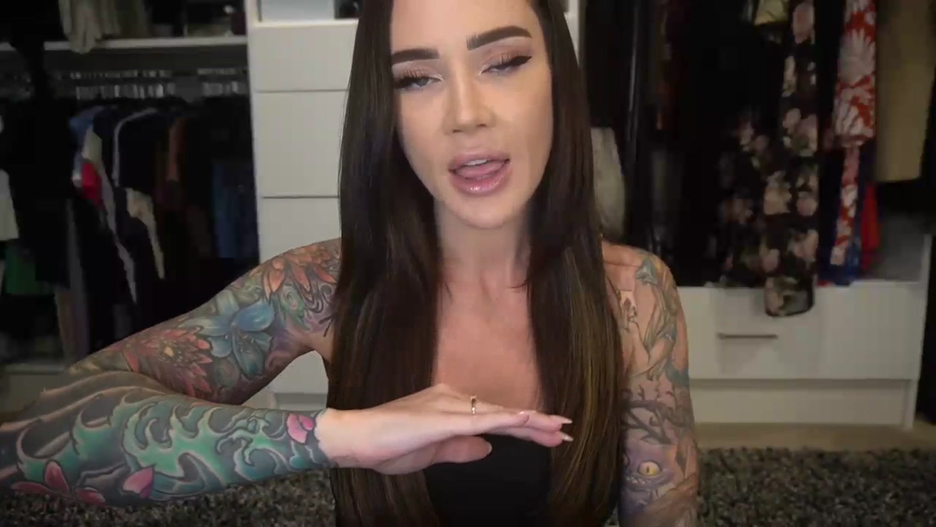Gallery image thumbnail from VapePapi's myfreecams stream on, 06/12/2023, 22:31 image 6 of 20