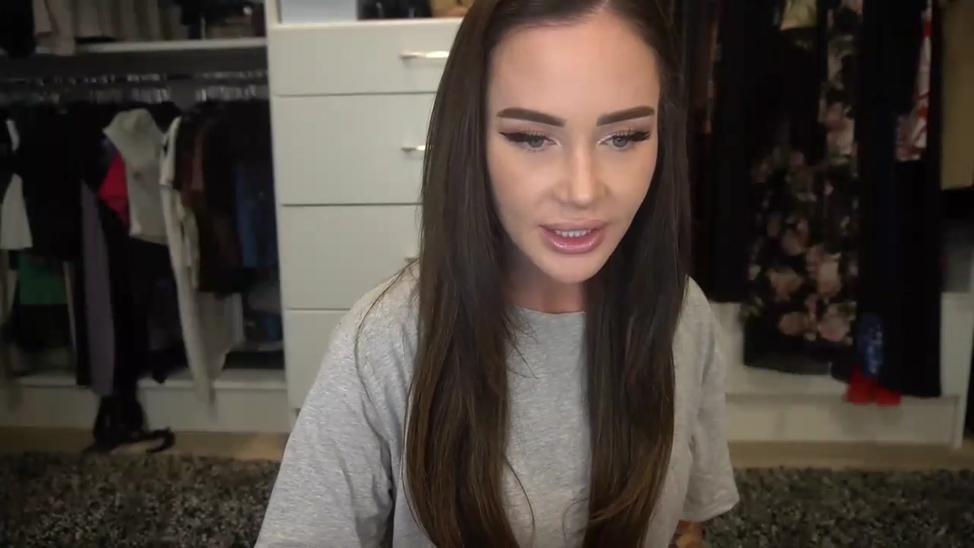 Gallery image thumbnail from VapePapi's myfreecams stream on, 06/20/2023, 22:30 image 15 of 20