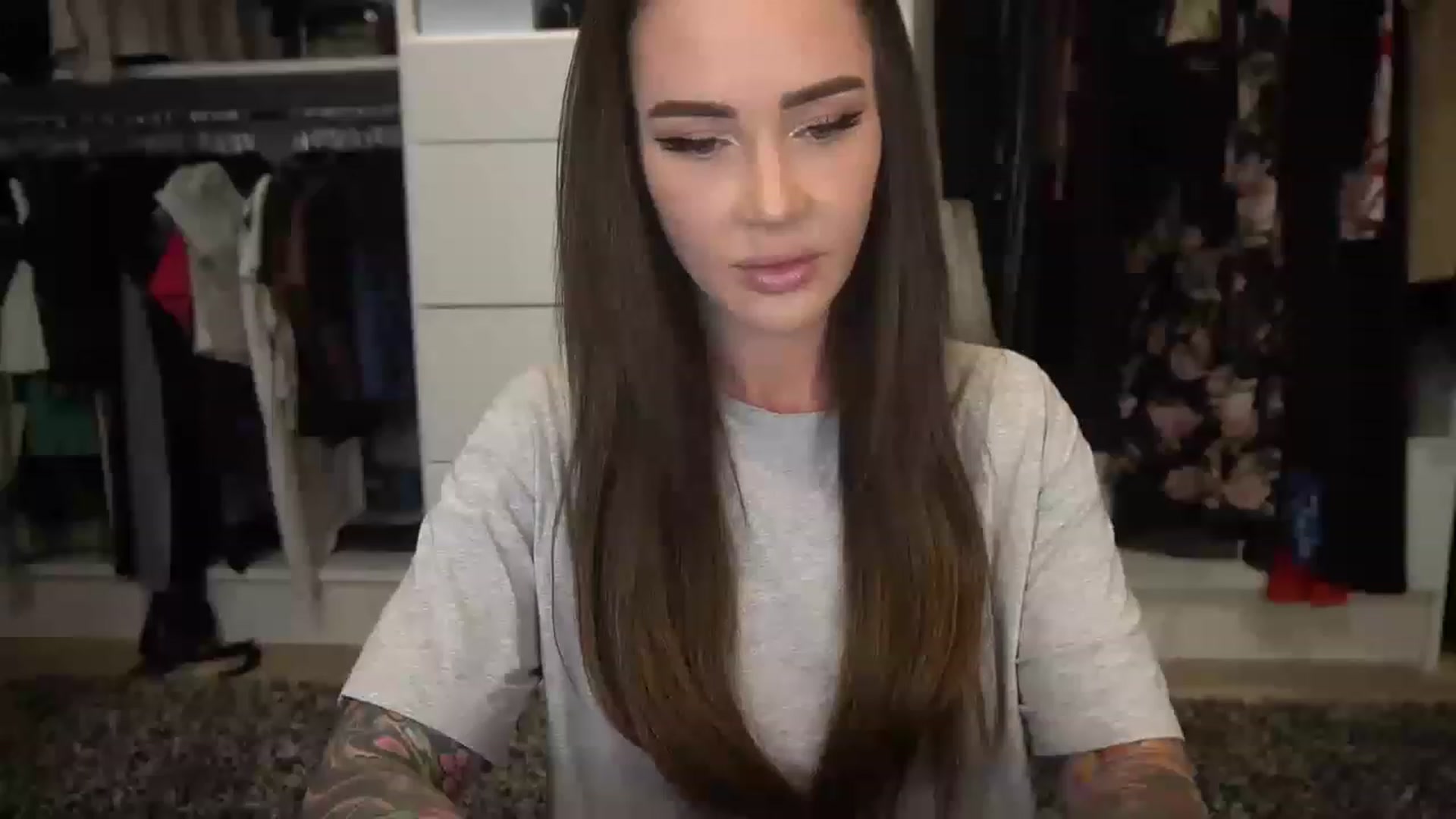 Gallery image thumbnail from VapePapi's myfreecams stream on, 06/20/2023, 22:30 image 8 of 20
