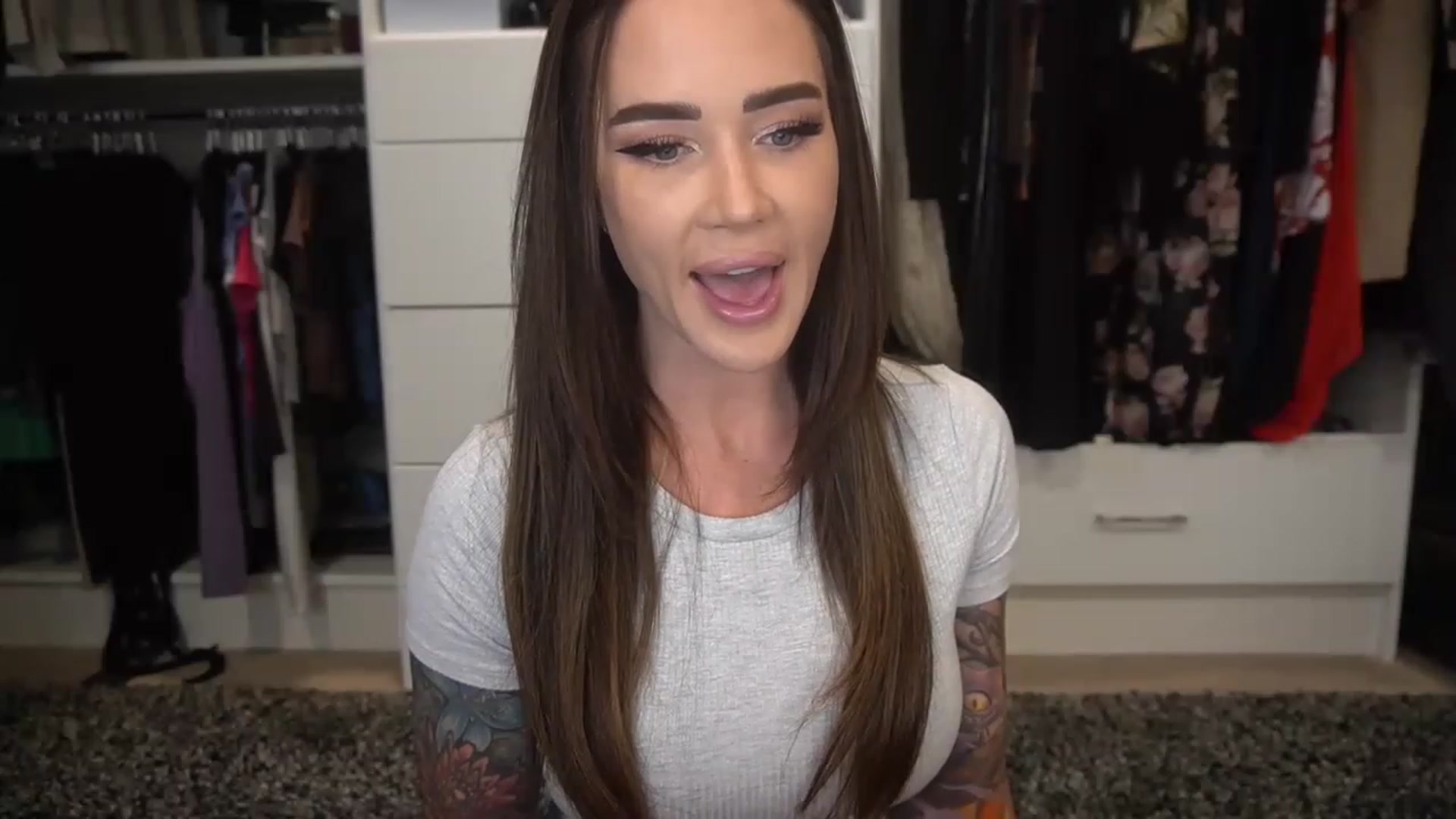 Gallery image thumbnail from VapePapi's myfreecams stream on, 06/25/2023, 20:01 image 5 of 20