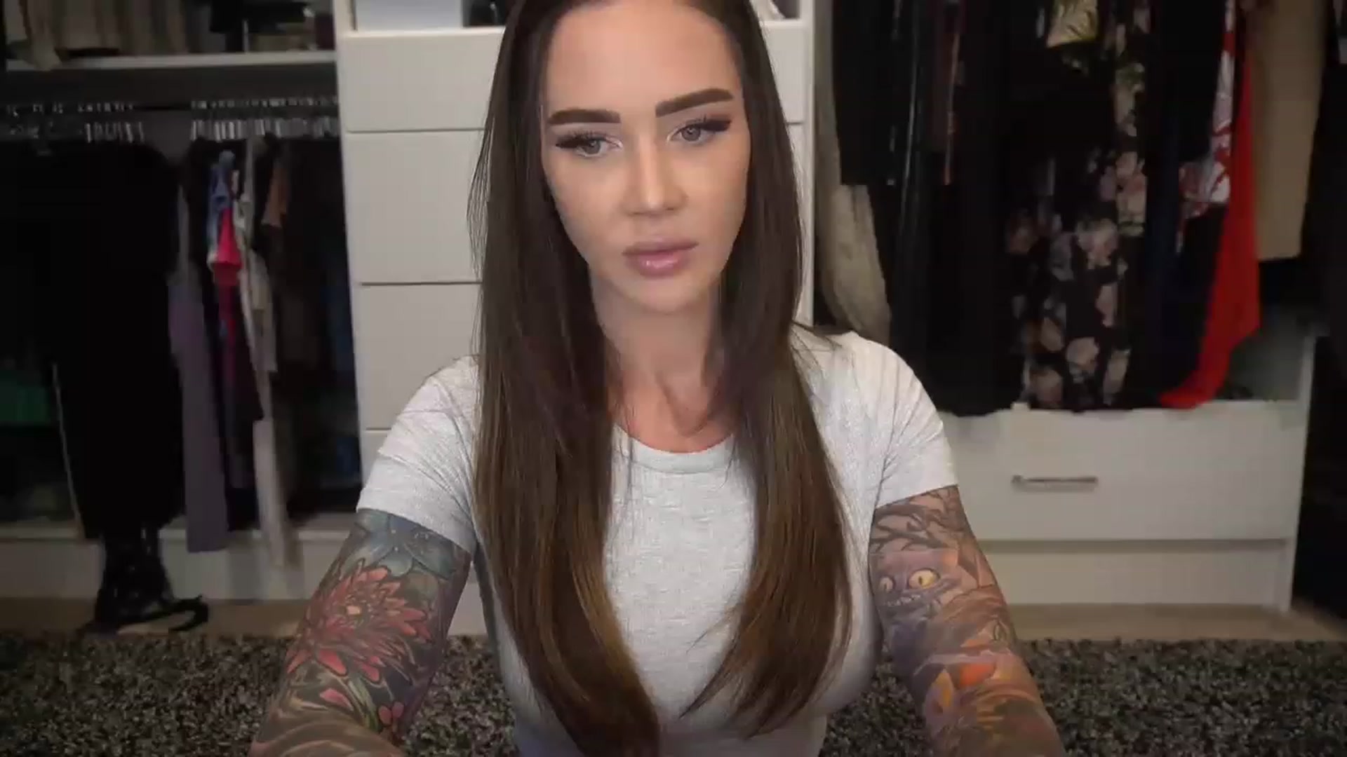 Gallery image thumbnail from VapePapi's myfreecams stream on, 06/25/2023, 20:01 image 2 of 20