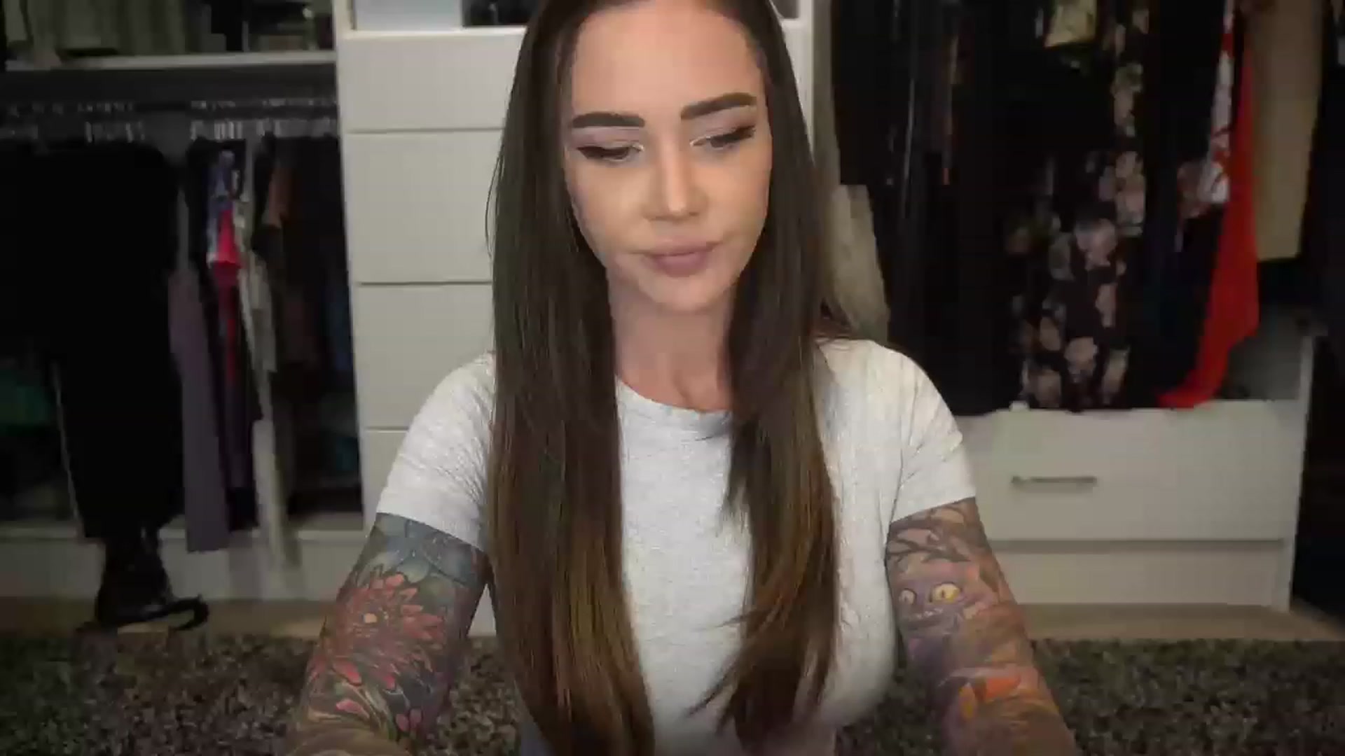 Gallery image thumbnail from VapePapi's myfreecams stream on, 06/25/2023, 20:01 image 13 of 20