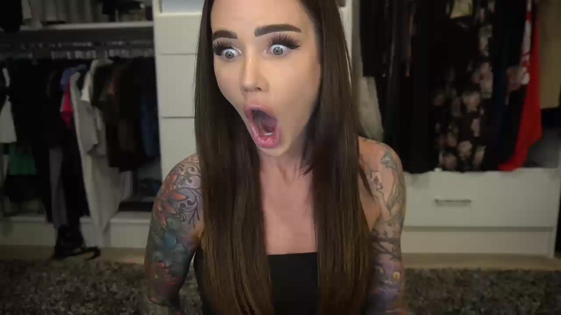 Gallery image thumbnail from VapePapi's myfreecams stream on, 06/26/2023, 22:37 image 16 of 20