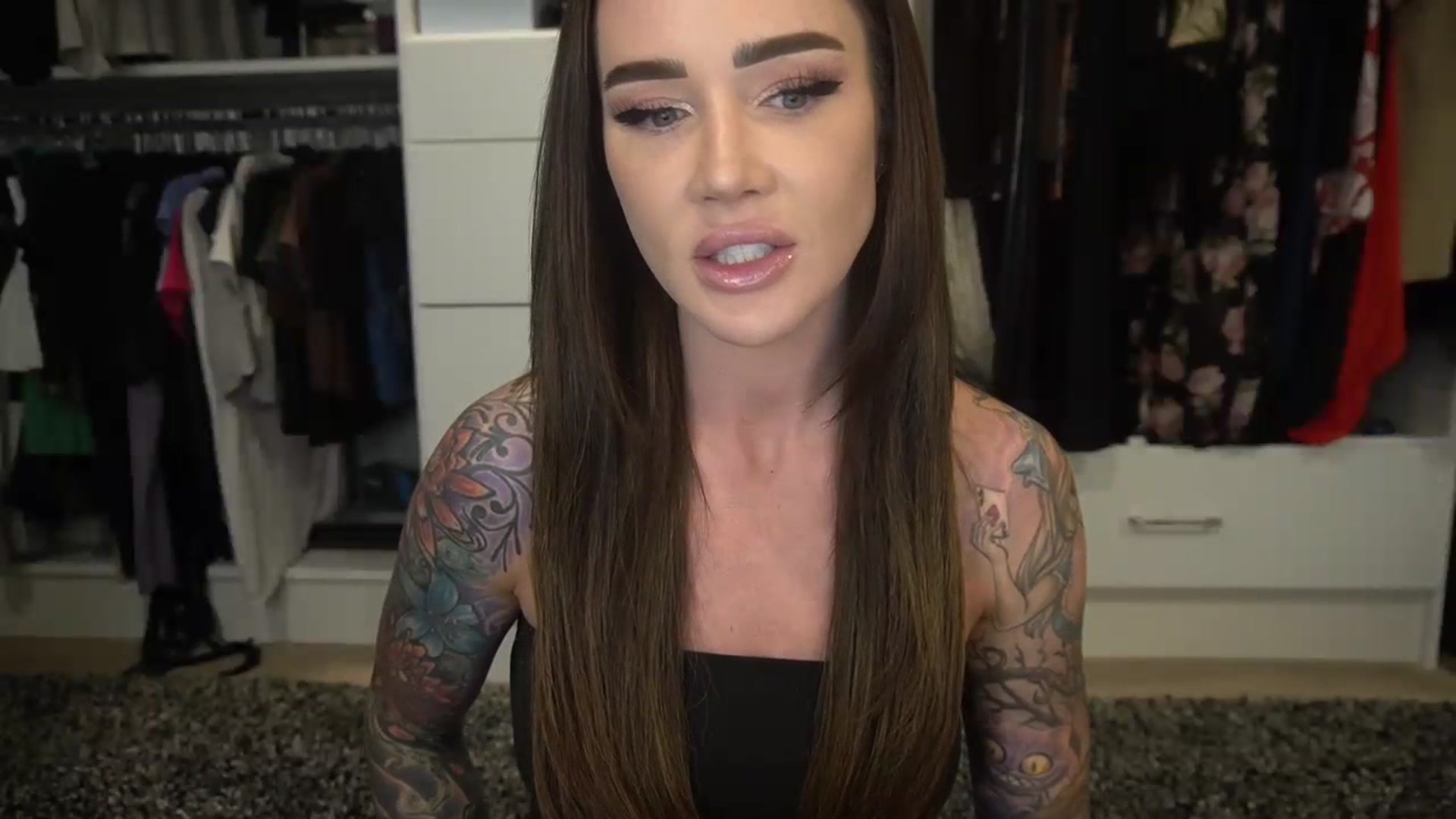 Gallery image thumbnail from VapePapi's myfreecams stream on, 06/26/2023, 22:37 image 5 of 20