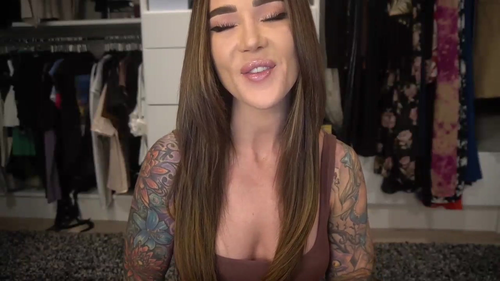 Gallery image thumbnail from VapePapi's myfreecams stream on, 07/14/2023, 22:06 image 15 of 20