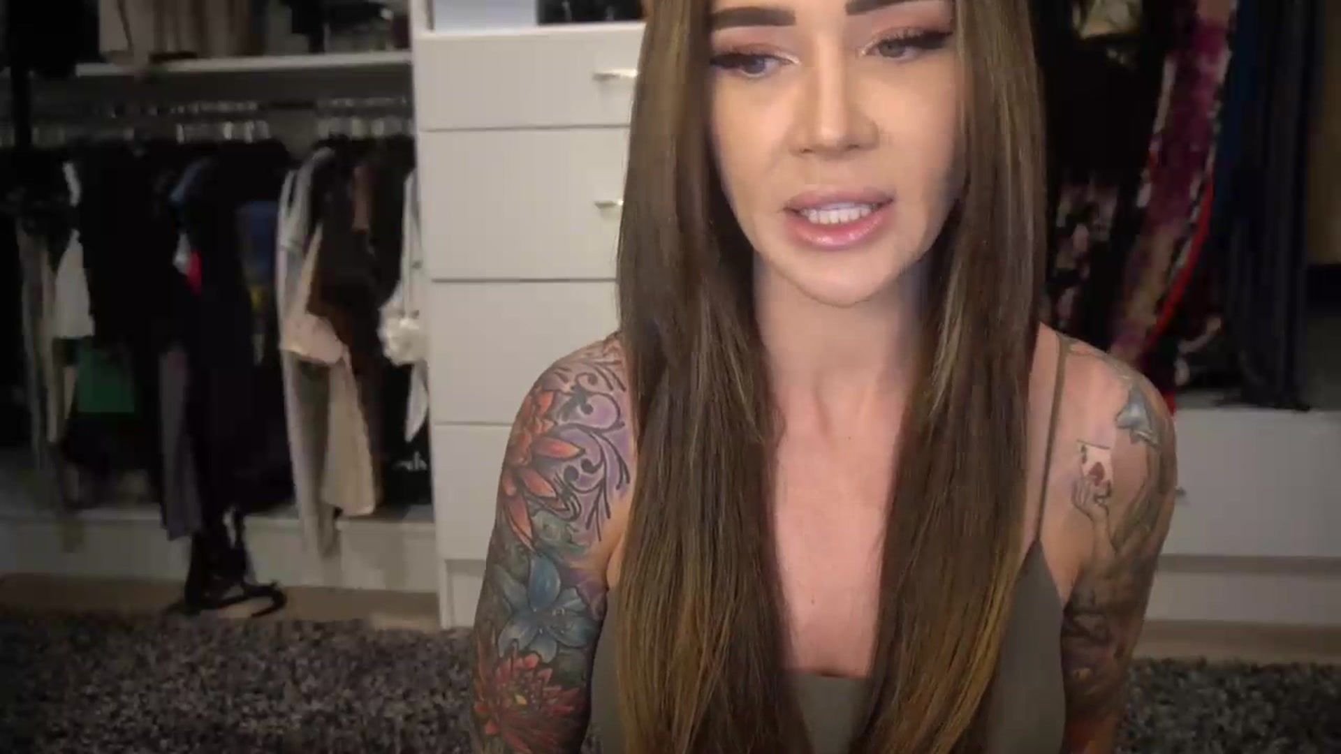 Gallery image thumbnail from VapePapi's myfreecams stream on, 07/16/2023, 19:47 image 15 of 20