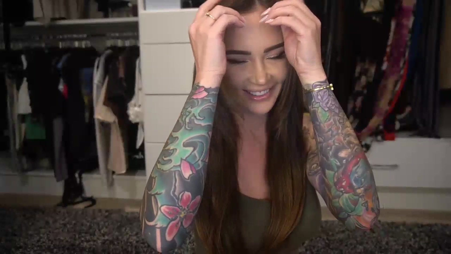 Gallery image thumbnail from VapePapi's myfreecams stream on, 07/16/2023, 19:47 image 17 of 20