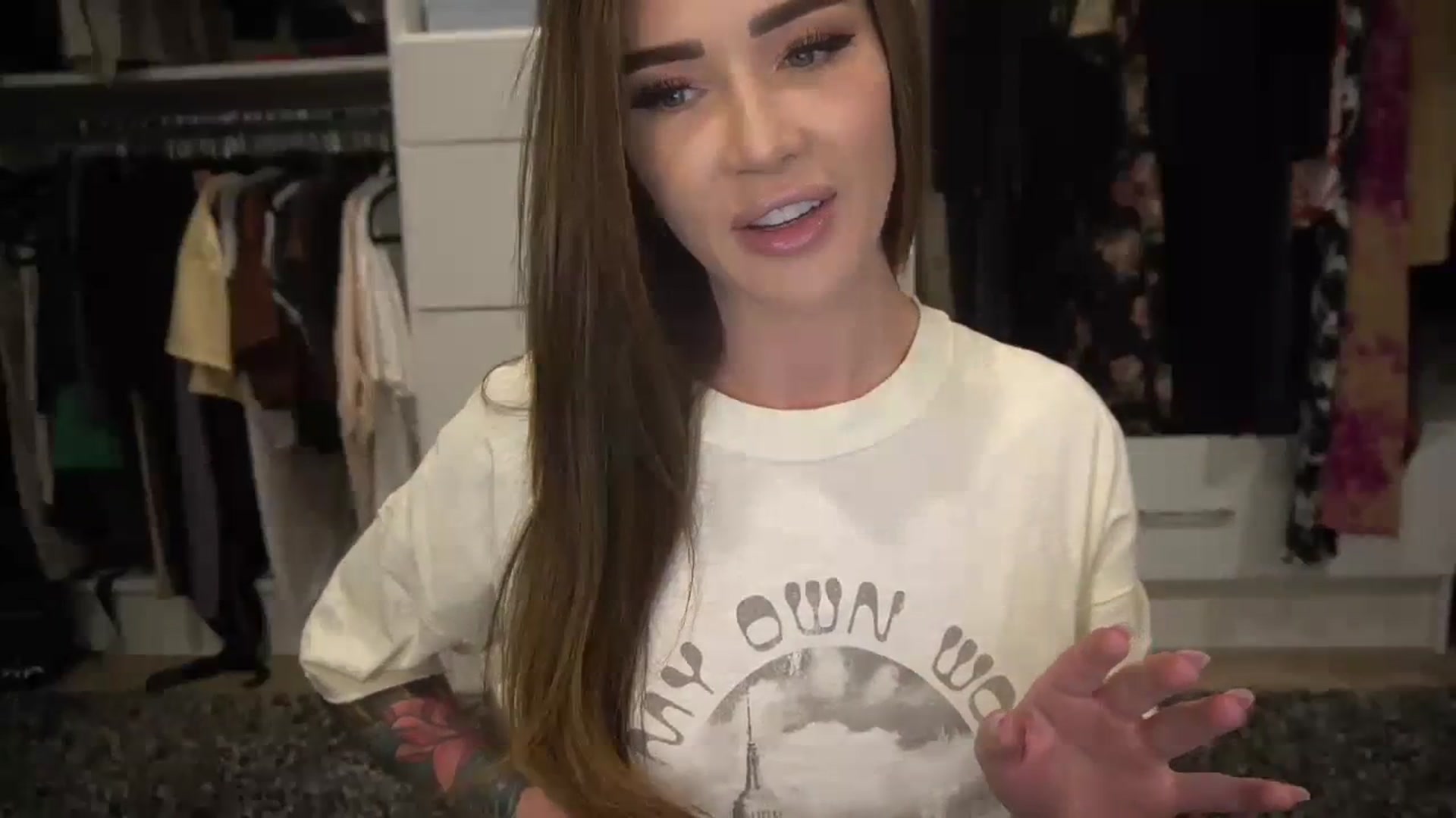 Gallery image thumbnail from VapePapi's myfreecams stream on, 08/06/2023, 20:03 image 4 of 20