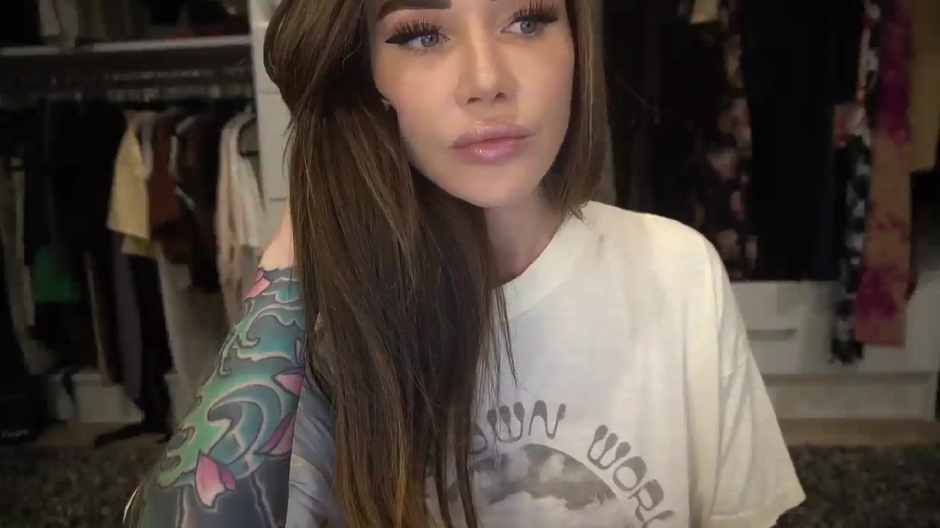 Gallery image thumbnail from VapePapi's myfreecams stream on, 08/06/2023, 20:03 image 6 of 20