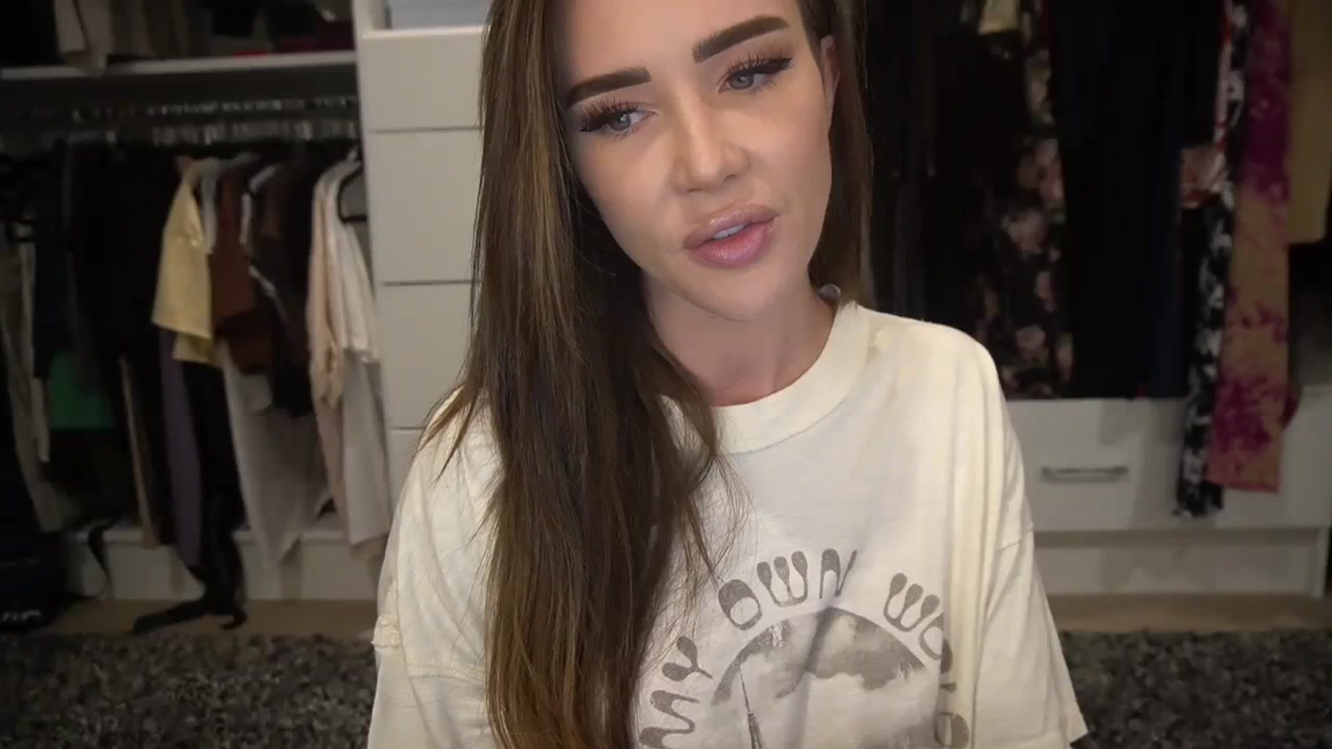 Gallery image thumbnail from VapePapi's myfreecams stream on, 08/06/2023, 20:03 image 9 of 20