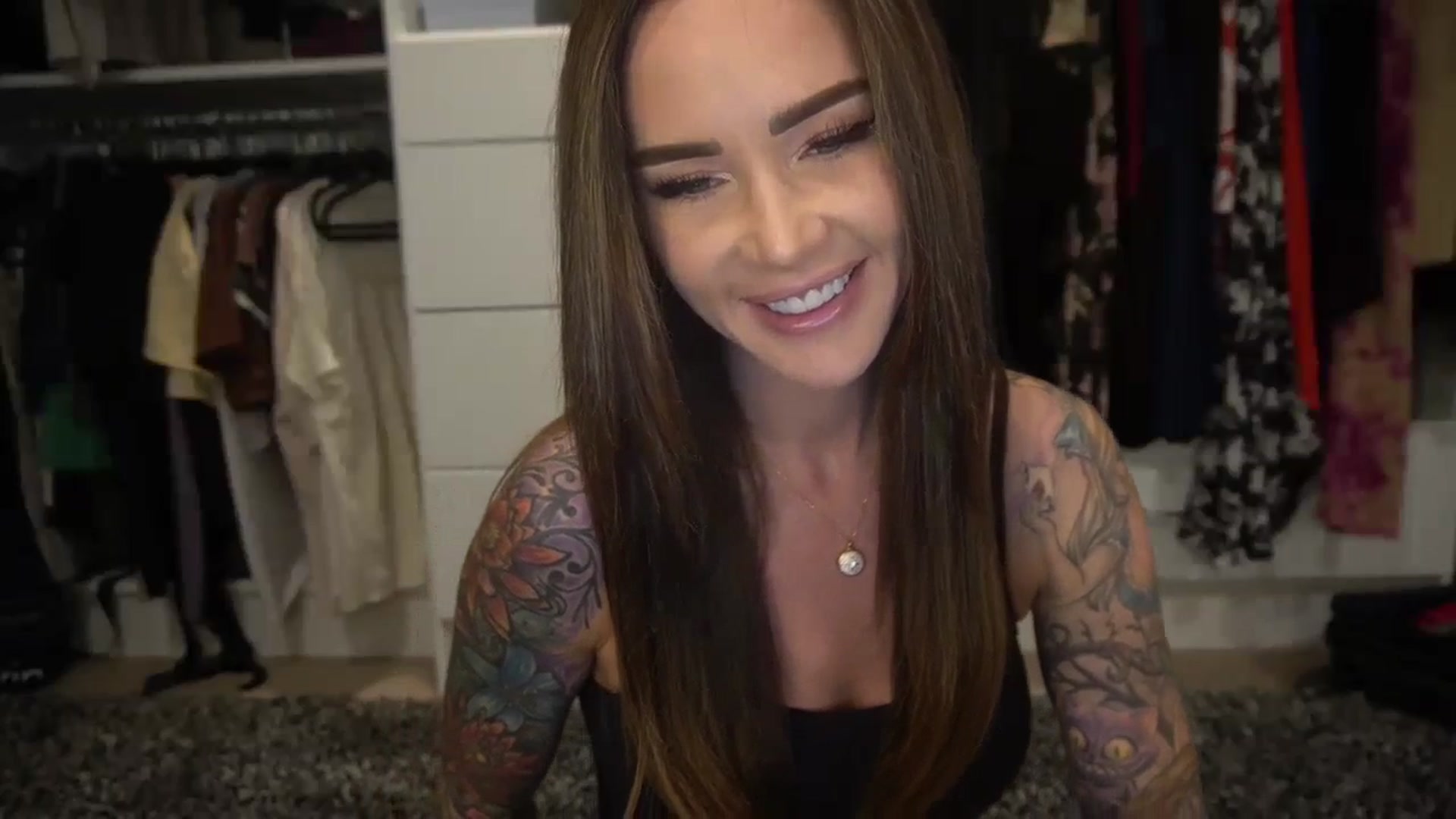 Gallery image thumbnail from VapePapi's myfreecams stream on, 08/15/2023, 21:53 image 13 of 20
