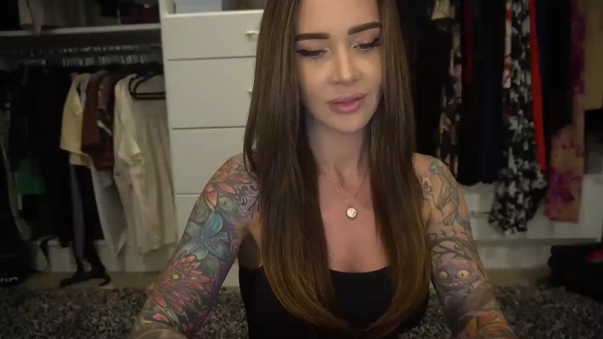 Gallery image thumbnail from VapePapi's myfreecams stream on, 08/15/2023, 21:53 image 18 of 20