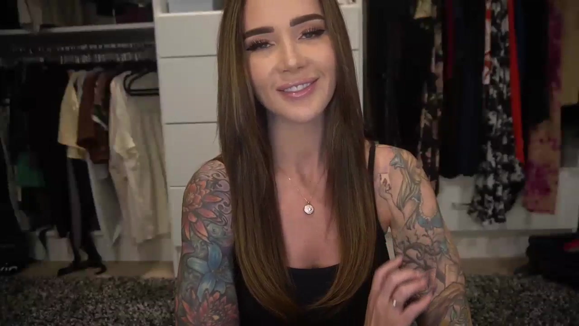Gallery image thumbnail from VapePapi's myfreecams stream on, 08/15/2023, 21:53 image 2 of 20