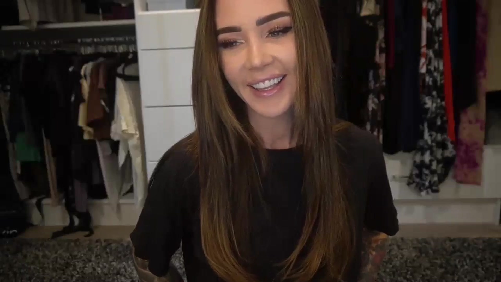 Gallery image thumbnail from VapePapi's myfreecams stream on, 08/20/2023, 19:56 image 3 of 20