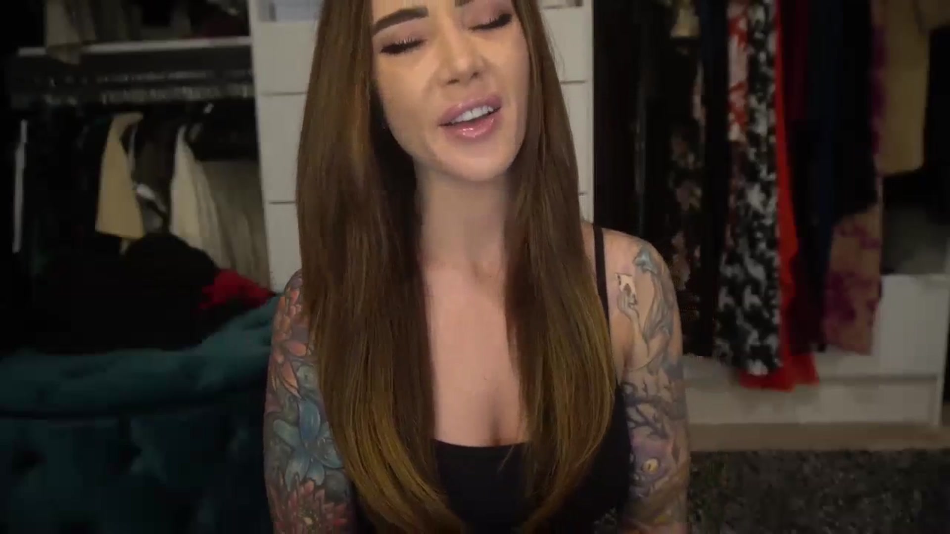 Gallery image thumbnail from VapePapi's myfreecams stream on, 09/04/2023, 22:00 image 17 of 20