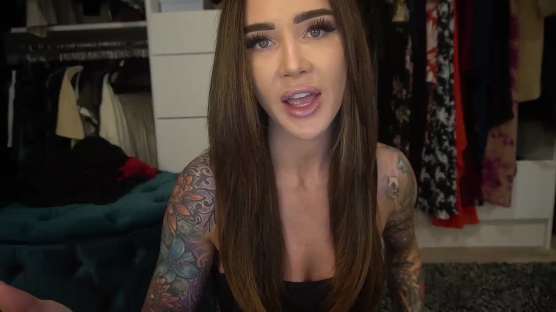 Gallery image thumbnail from VapePapi's myfreecams stream on, 09/04/2023, 22:00 image 5 of 20