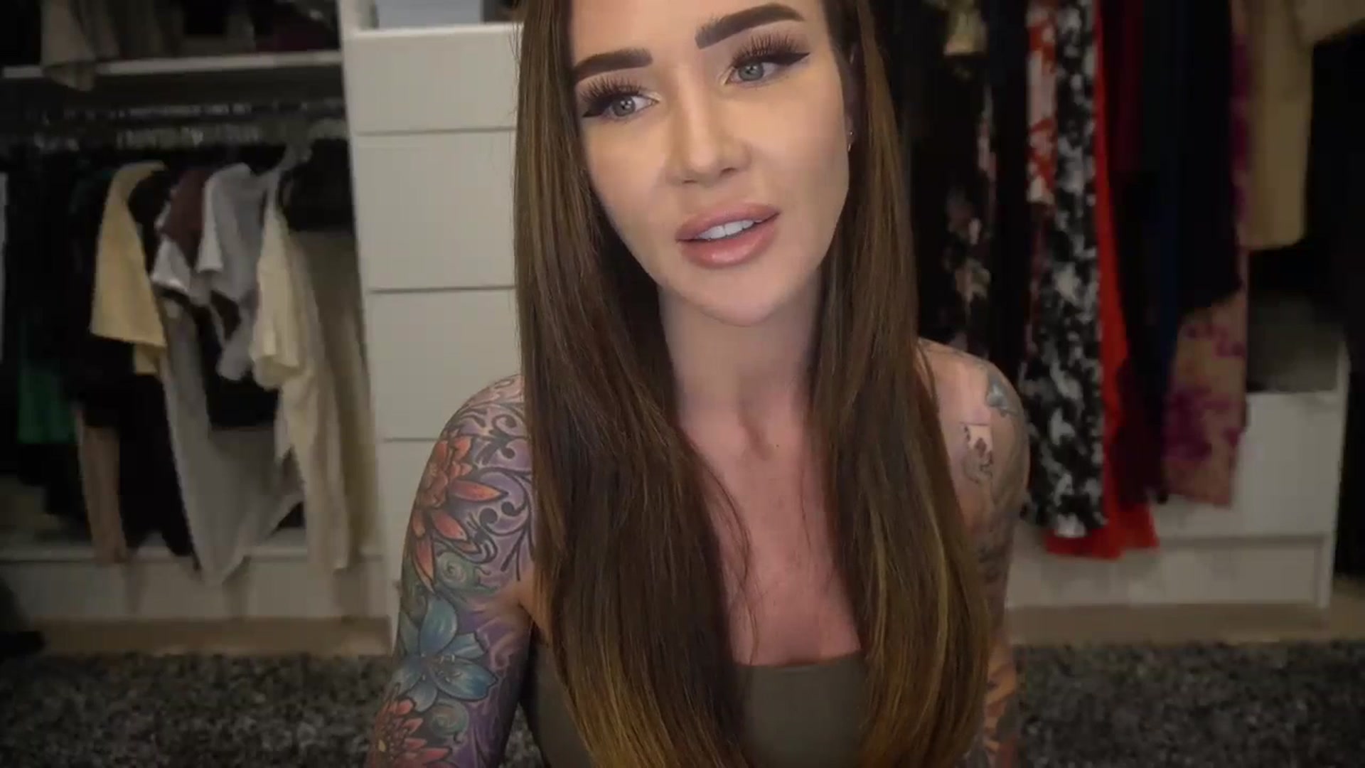 Gallery image thumbnail from VapePapi's myfreecams stream on, 09/10/2023, 20:00 image 19 of 20