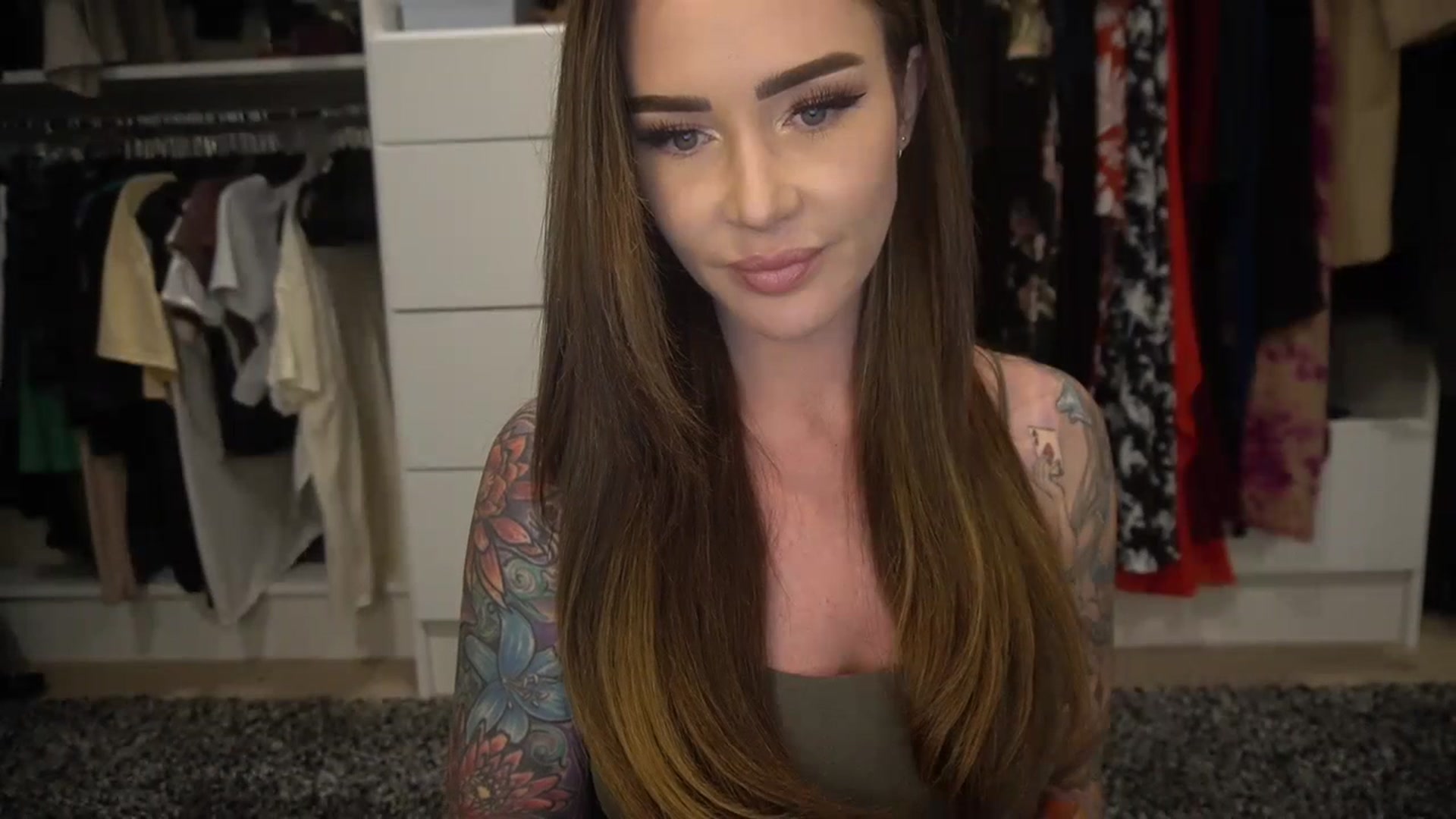 Gallery image thumbnail from VapePapi's myfreecams stream on, 09/10/2023, 20:00 image 16 of 20