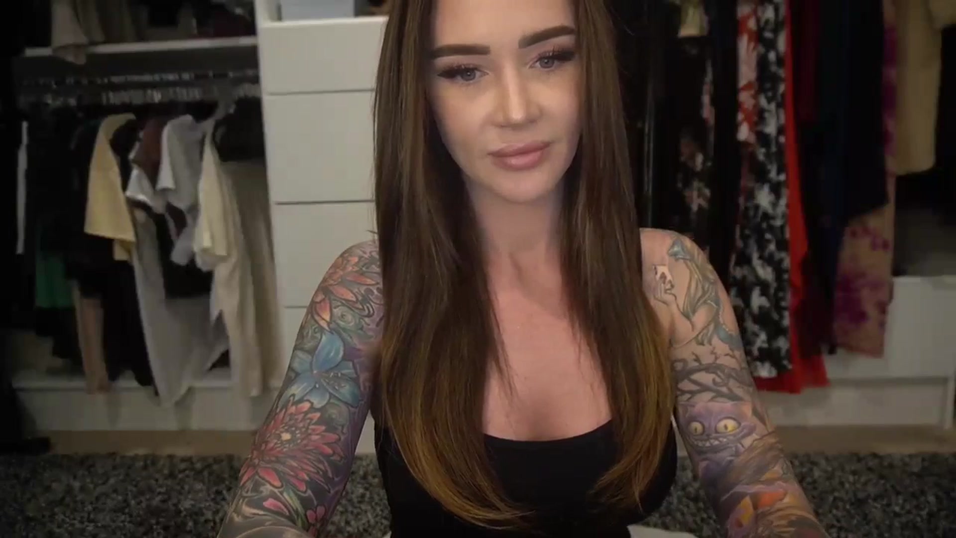 Gallery image thumbnail from VapePapi's myfreecams stream on, 09/11/2023, 21:36 image 9 of 20