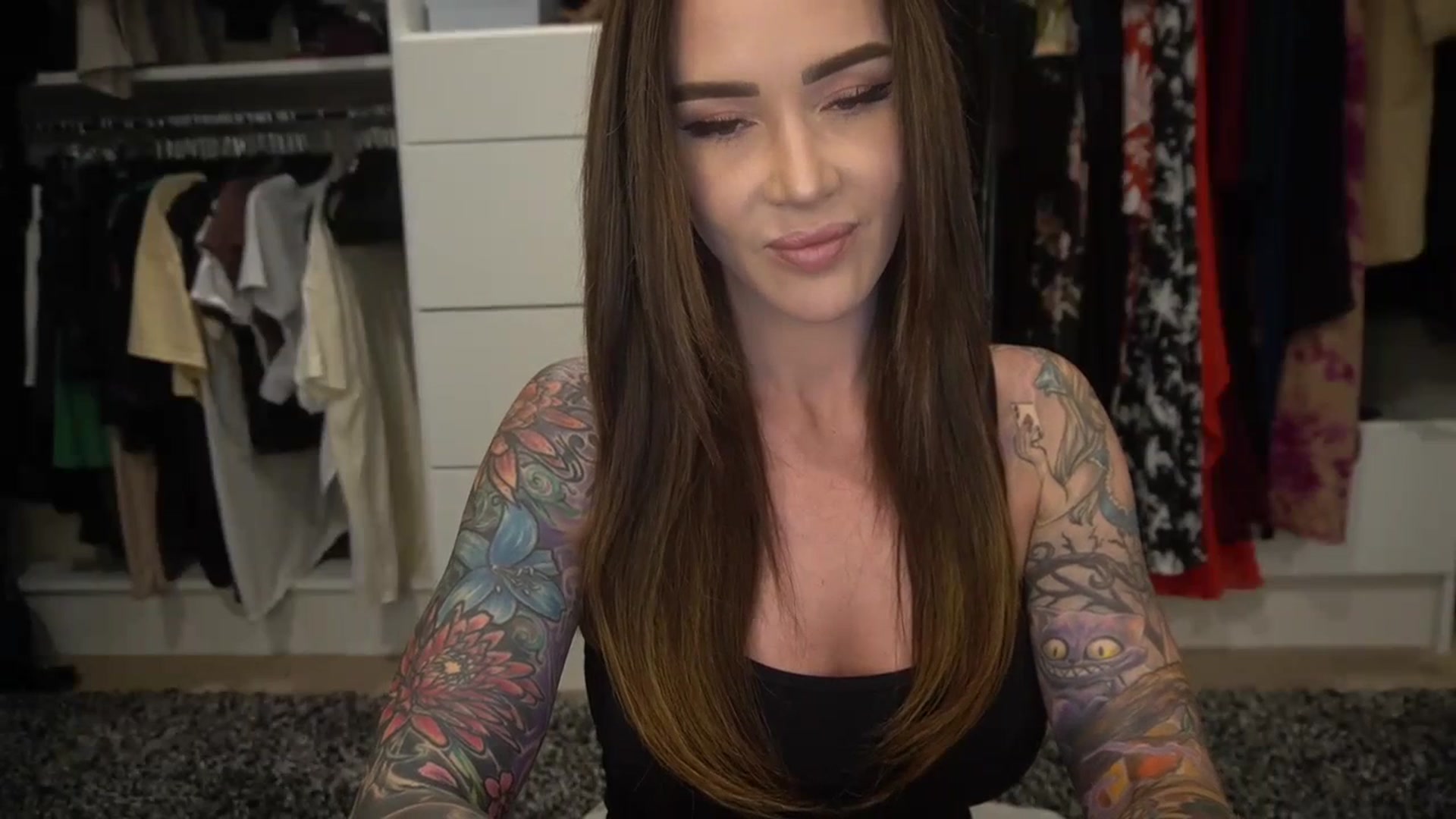 Gallery image thumbnail from VapePapi's myfreecams stream on, 09/11/2023, 21:36 image 8 of 20