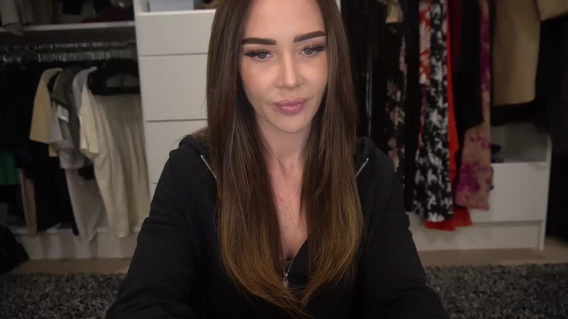 Gallery image thumbnail from VapePapi's myfreecams stream on, 09/24/2023, 19:50 image 1 of 20