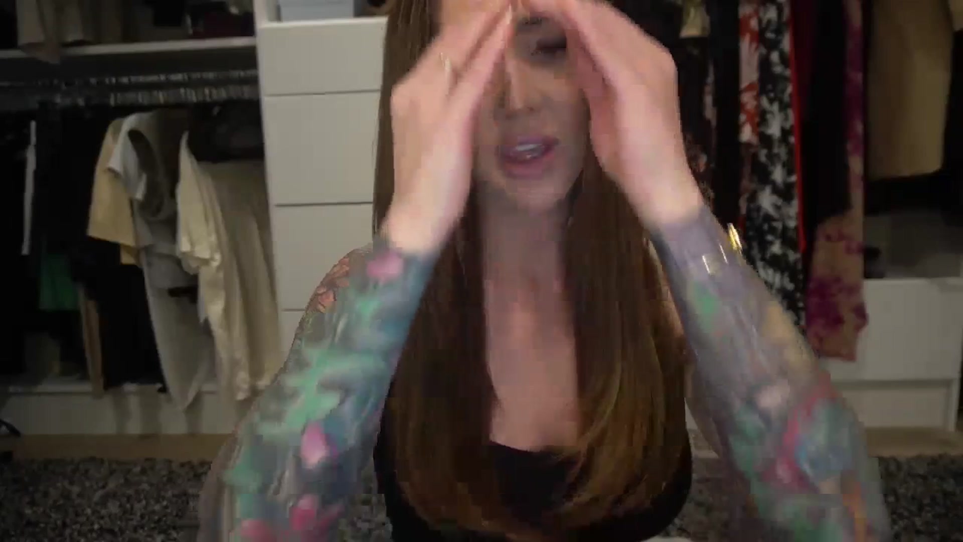 Gallery image thumbnail from VapePapi's myfreecams stream on, 10/03/2023, 21:53 image 12 of 20