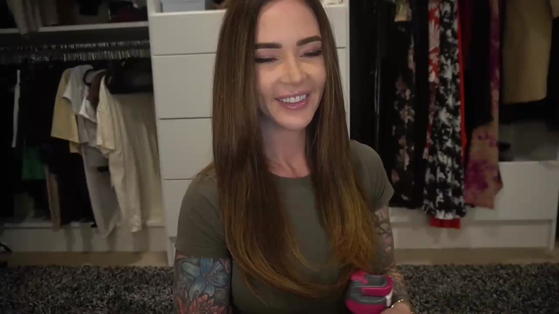 Gallery image thumbnail from VapePapi's myfreecams stream on, 10/08/2023, 19:50 image 11 of 20