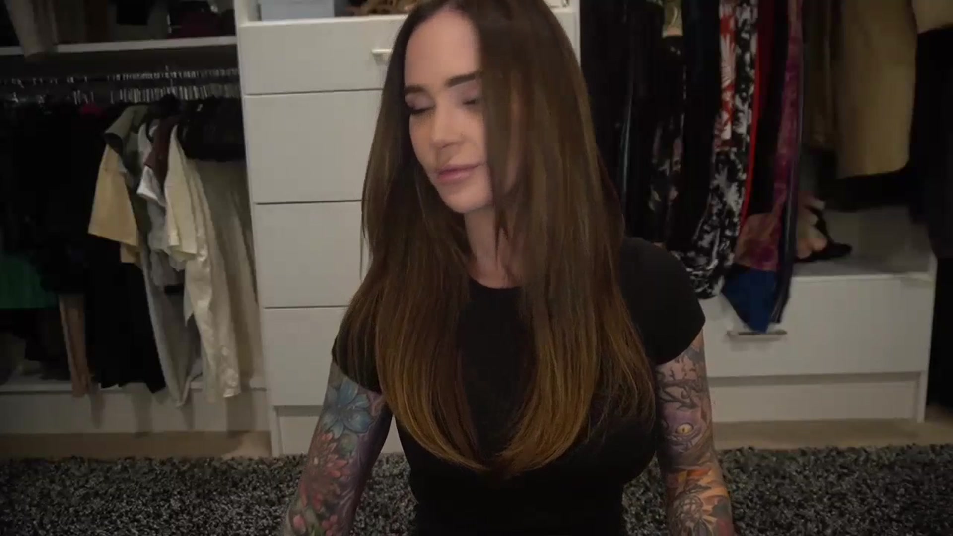 Gallery image thumbnail from VapePapi's myfreecams stream on, 10/13/2023, 21:55 image 13 of 20