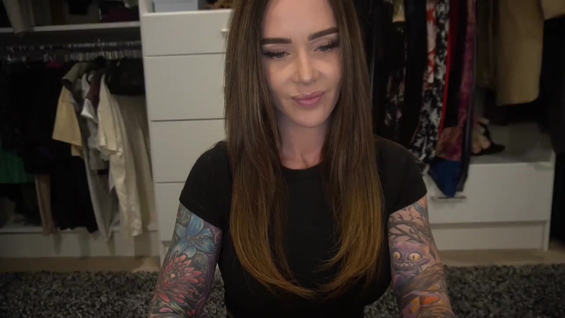 Gallery image thumbnail from VapePapi's myfreecams stream on, 10/13/2023, 21:55 image 18 of 20