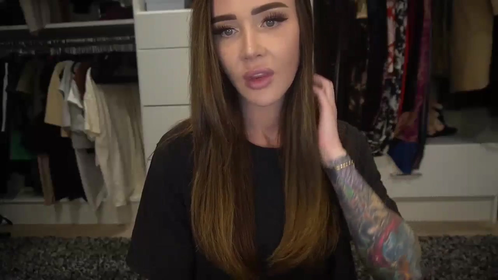 Gallery image thumbnail from VapePapi's myfreecams stream on, 10/16/2023, 21:53 image 13 of 20